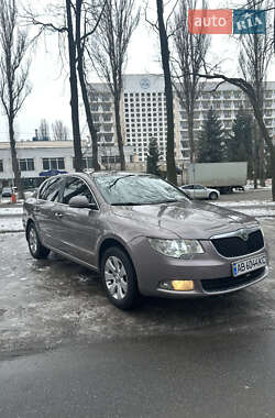 Skoda Superb  2012