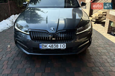 Skoda Superb  2020