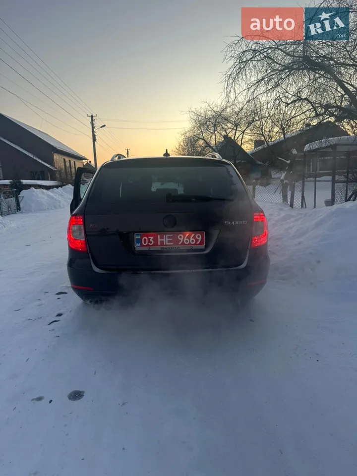 2010 Skoda Superb - мініатюра 5