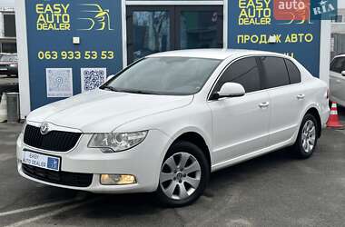 Skoda Superb  2012