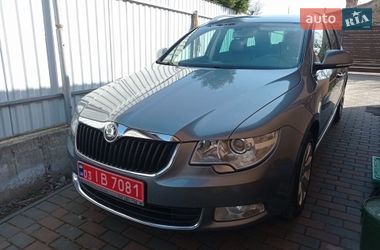 Skoda Superb  2011
