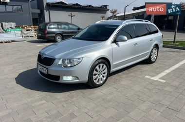 Skoda Superb  2010