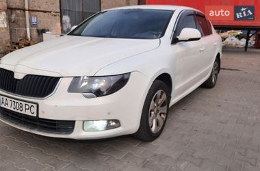 Skoda Superb 2011