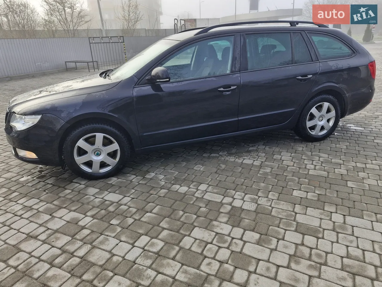 2011 Skoda Superb - мініатюра 2