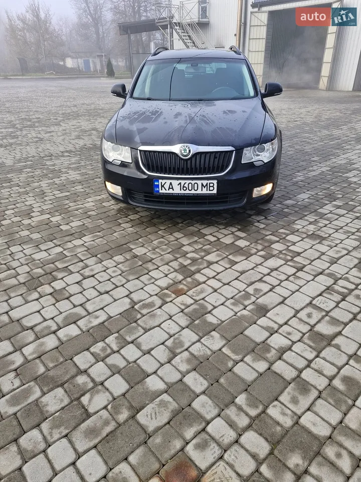 2011 Skoda Superb - мініатюра 4