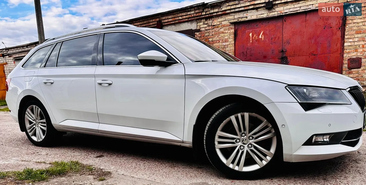 2017 Skoda Superb - мініатюра 3