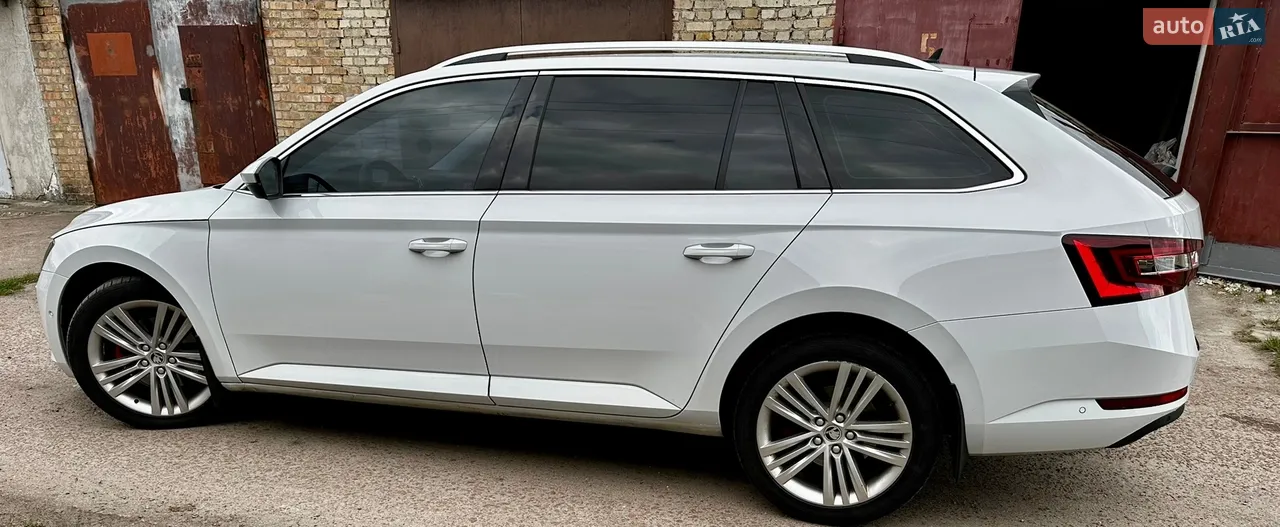 2017 Skoda Superb - мініатюра 4