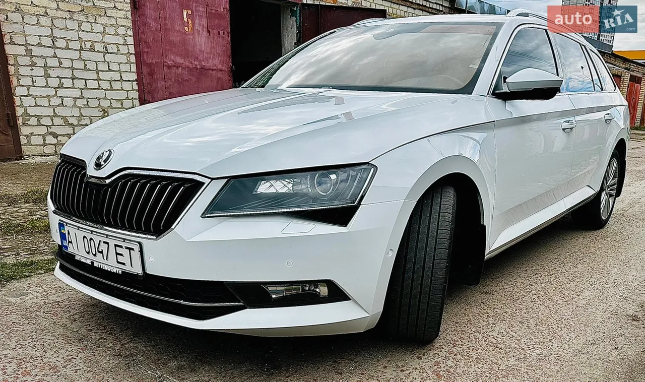 2017 Skoda Superb - мініатюра 2