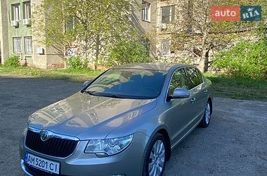 Skoda Superb  2012