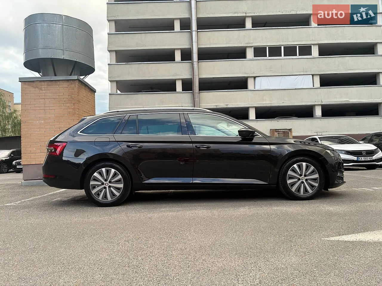 2022 Skoda Superb - мініатюра 3