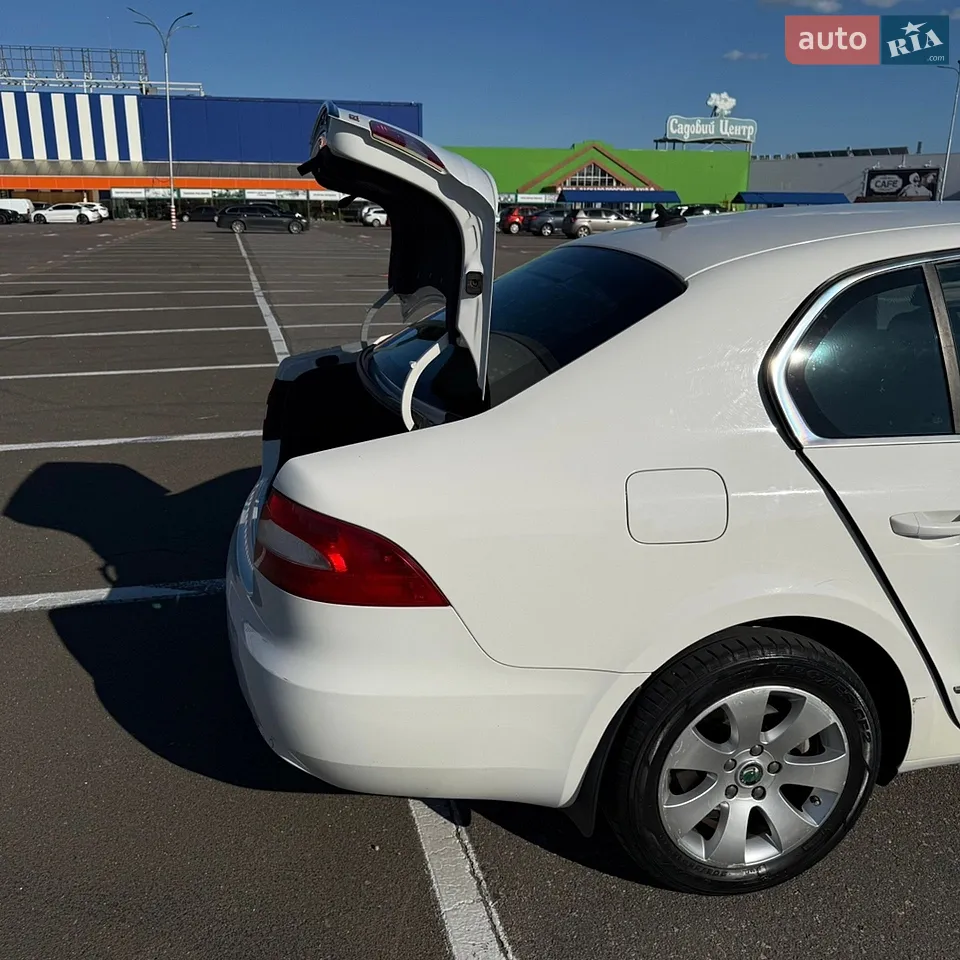 2010 Skoda Superb - мініатюра 5