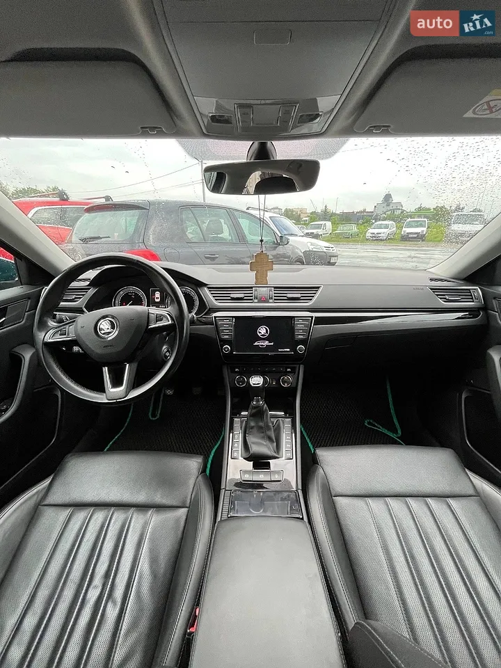 2017 Skoda Superb - мініатюра 3