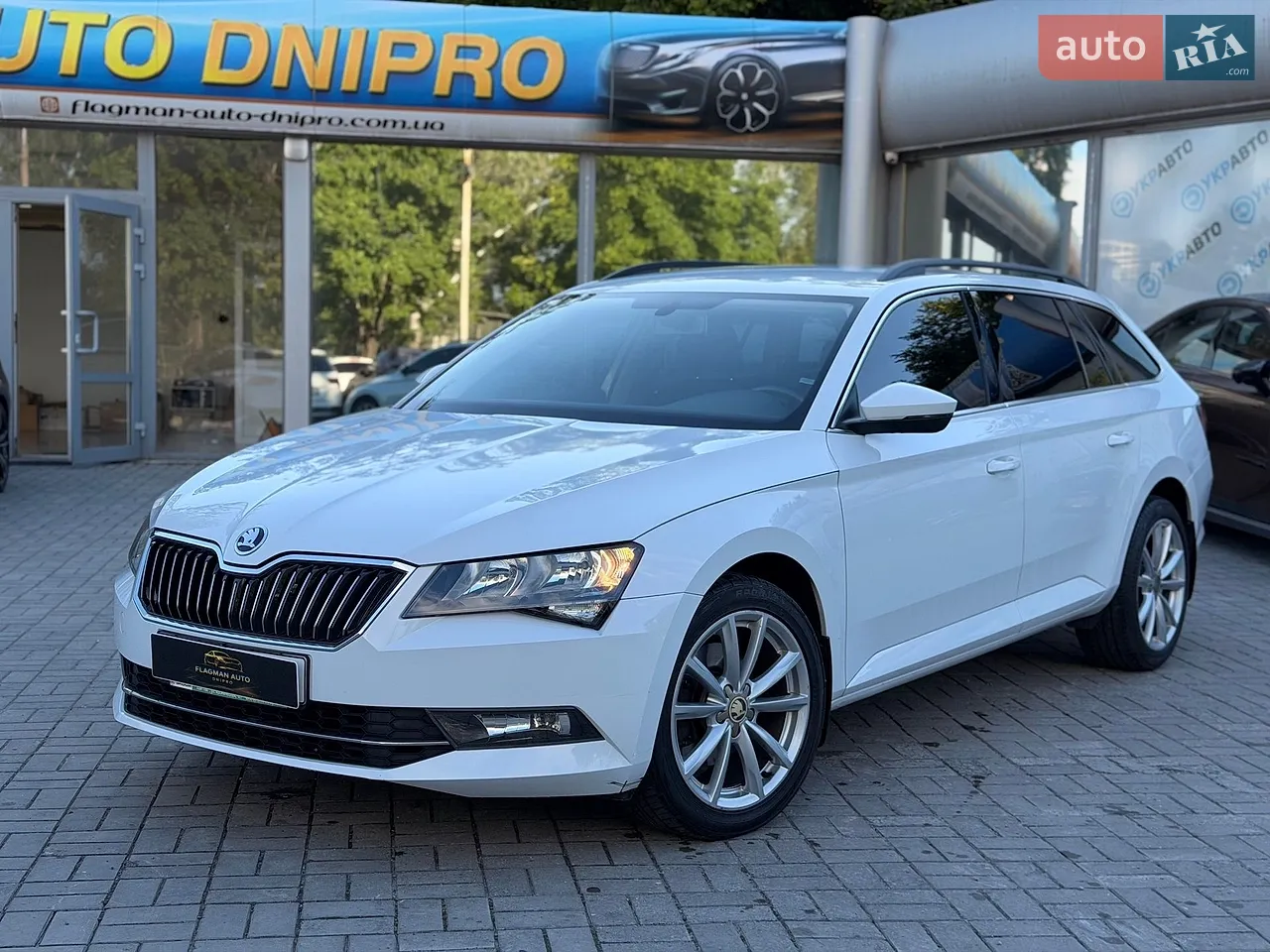 2016 Skoda Superb - мініатюра 3