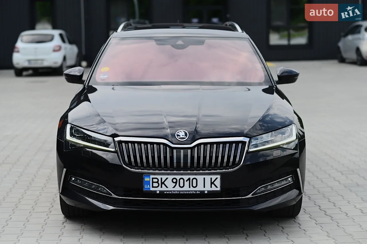 2019 Skoda Superb - мініатюра 2
