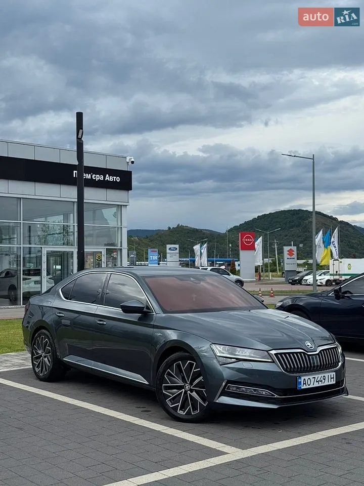 2020 Skoda Superb - мініатюра 2