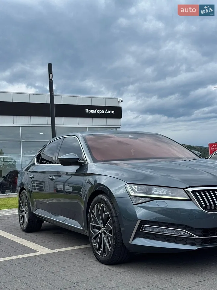 2020 Skoda Superb - мініатюра 3