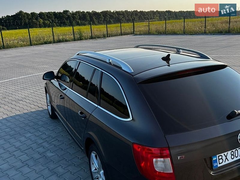 Универсал Skoda Superb 2010 в Староконстантинове