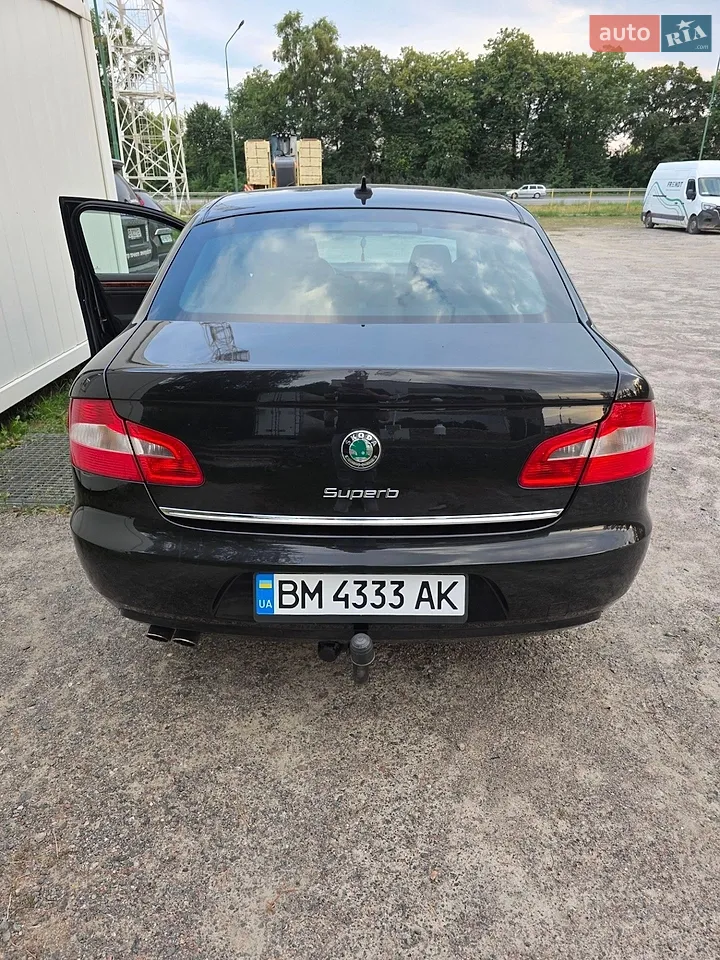 2011 Skoda Superb - мініатюра 2