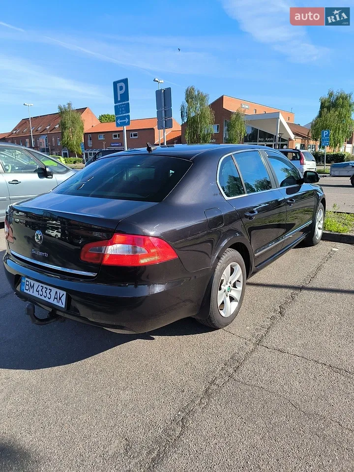 2011 Skoda Superb - мініатюра 3