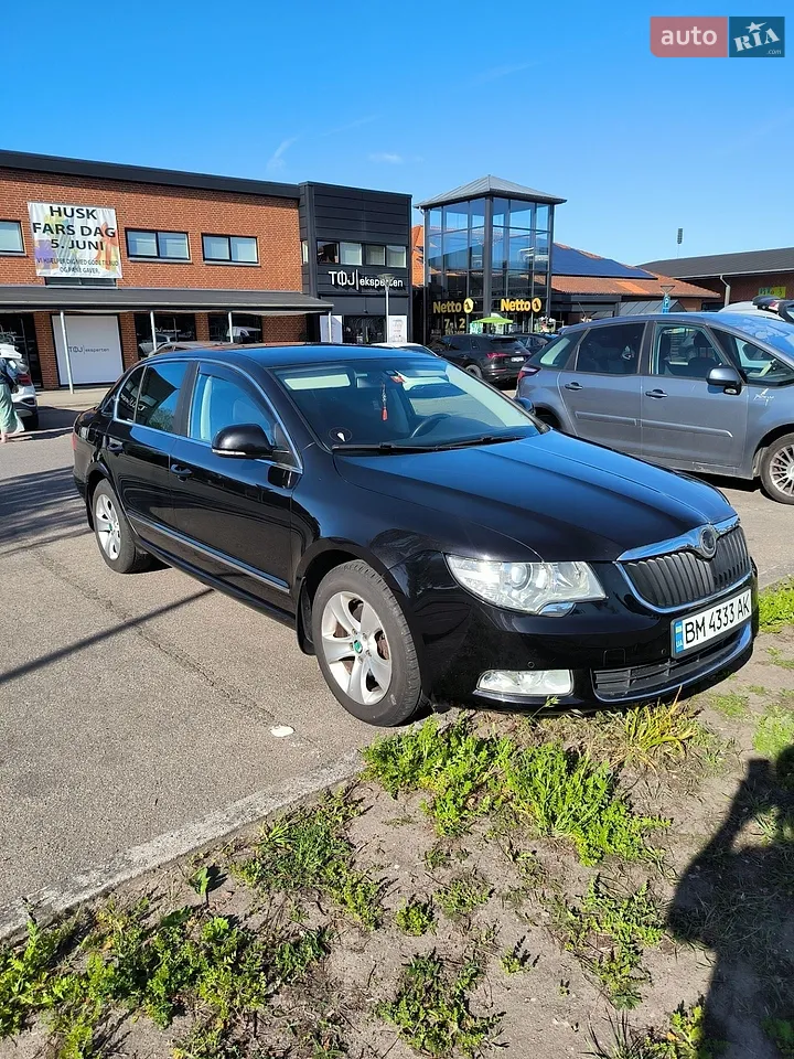 2011 Skoda Superb - фото 1