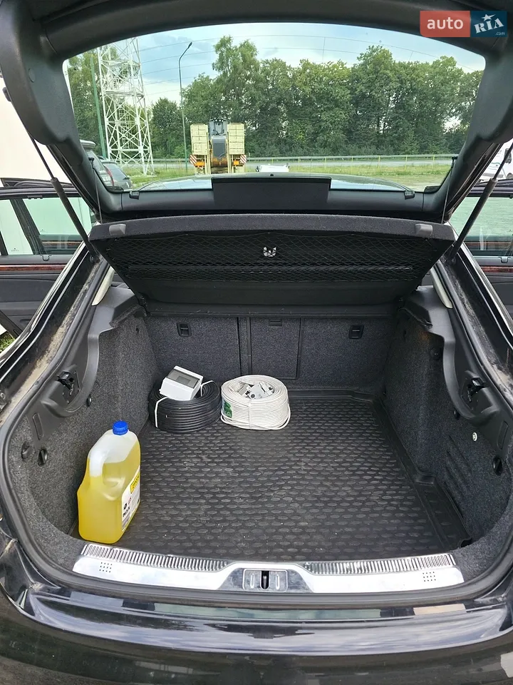 2011 Skoda Superb - мініатюра 4