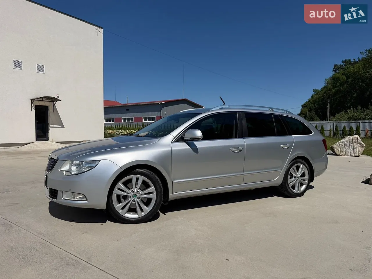 2011 Skoda Superb - мініатюра 3