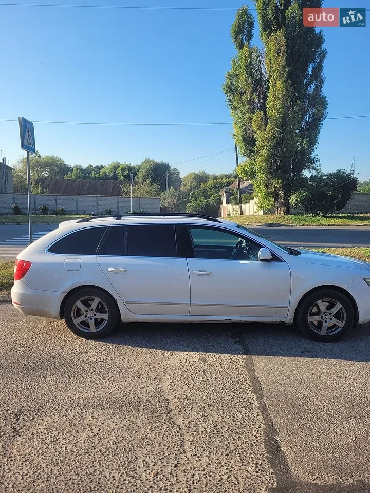 2012 Skoda Superb - мініатюра 4