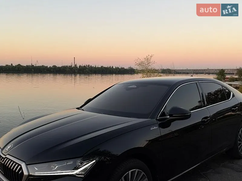 Skoda Superb 2025