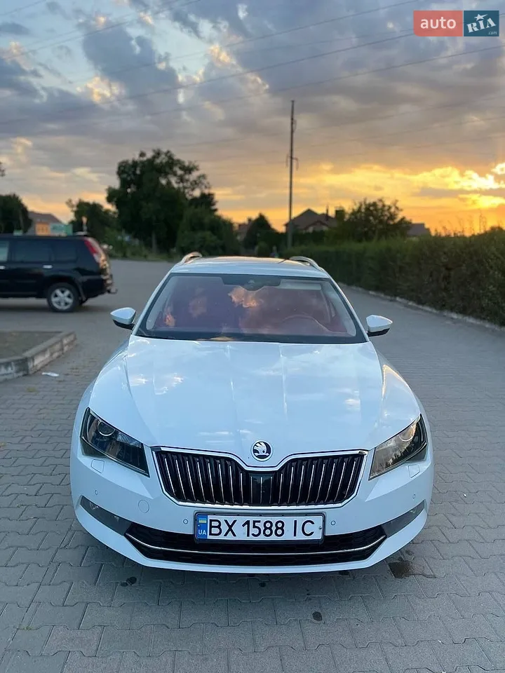 2016 Skoda Superb - мініатюра 2