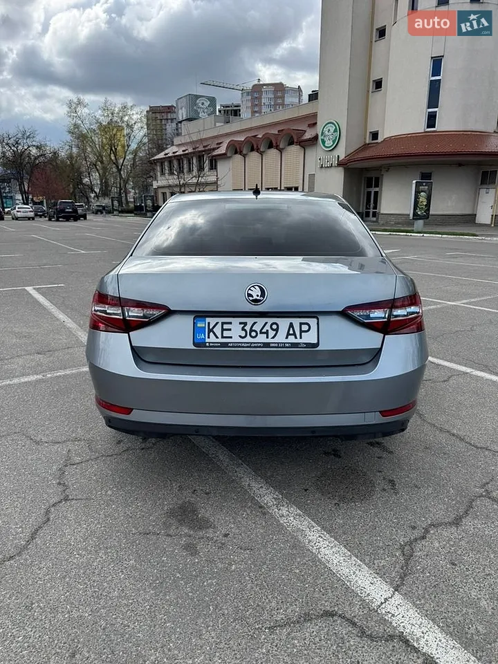 2016 Skoda Superb - мініатюра 5