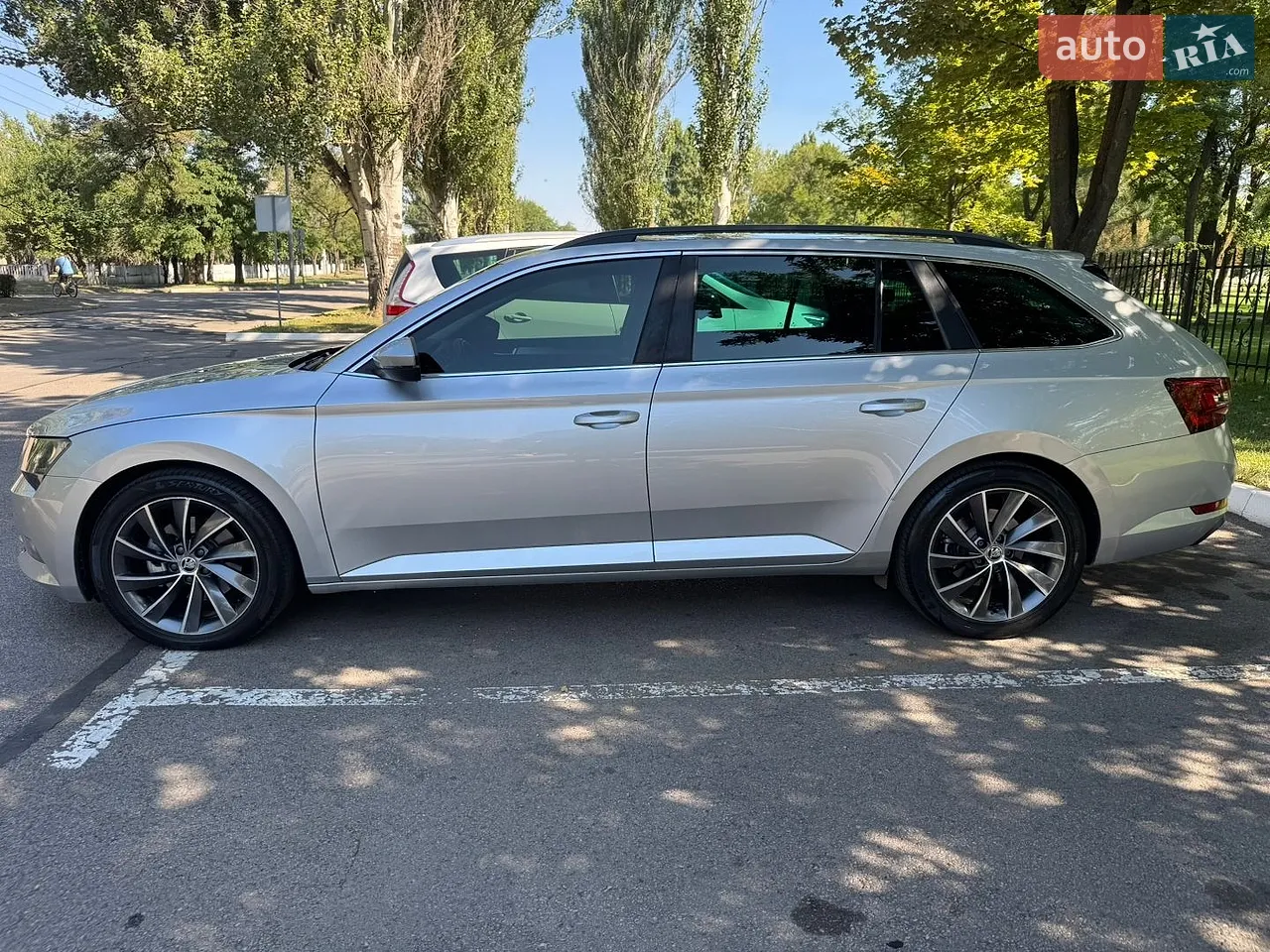 2016 Skoda Superb - мініатюра 2