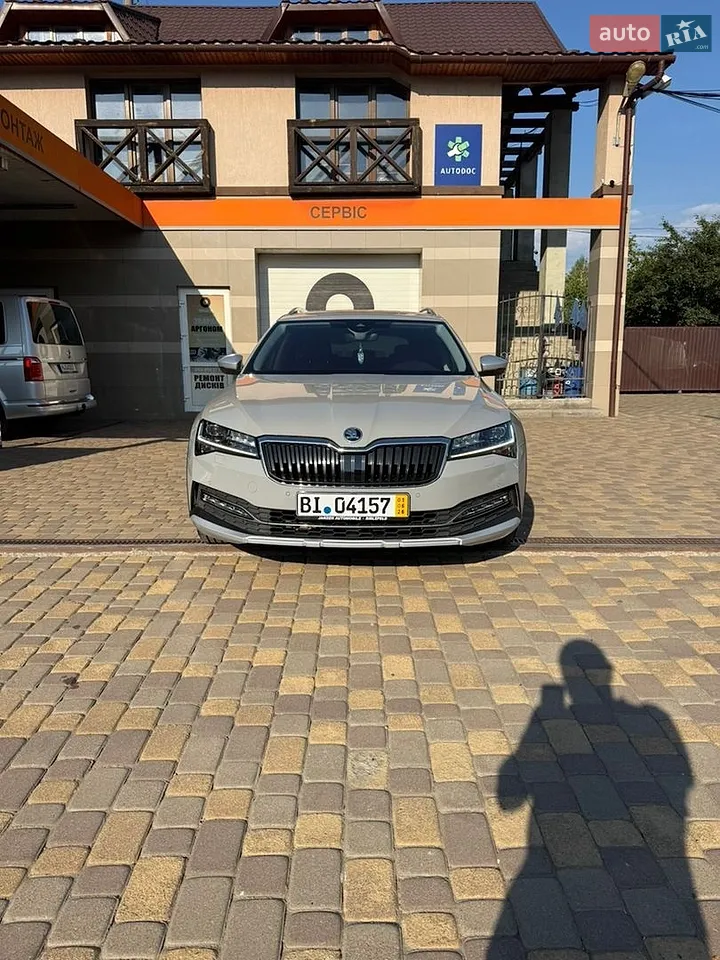 2020 Skoda Superb - мініатюра 2