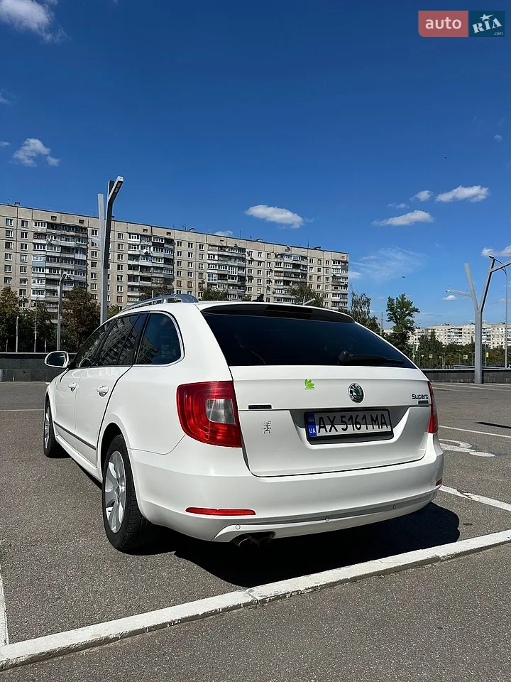 2012 Skoda Superb - мініатюра 5