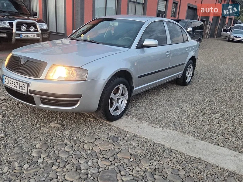Skoda Superb 2005