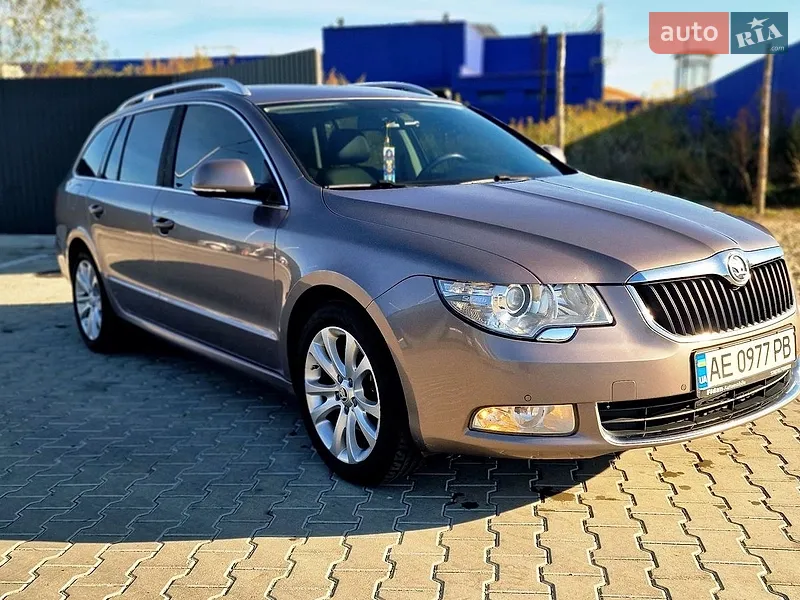 Skoda Superb 2011