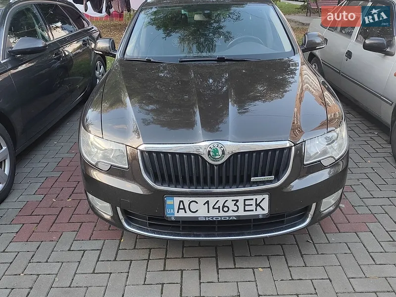 Skoda Superb 2012