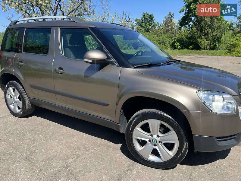 Позашляховик / Кросовер Skoda Yeti