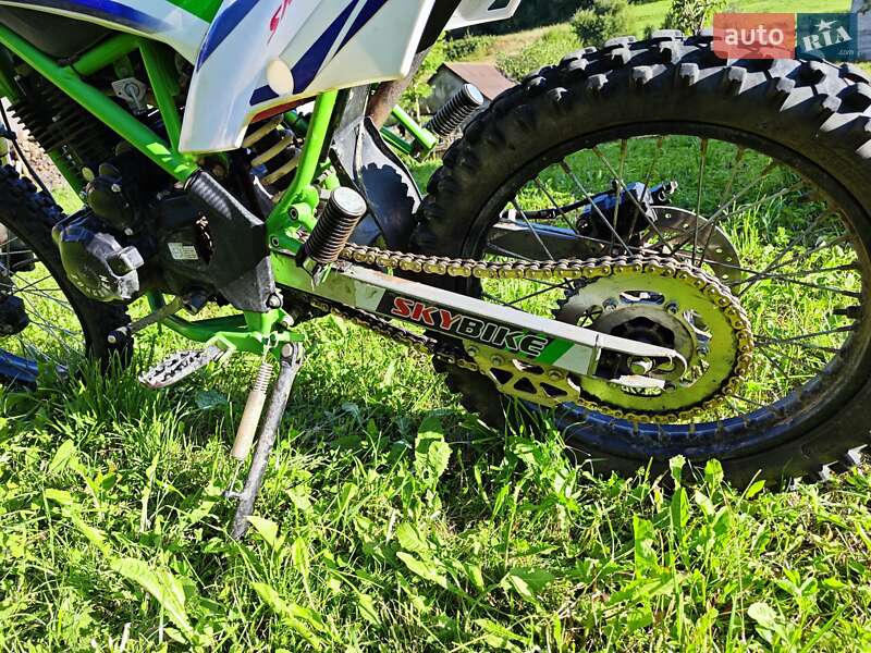 Мотоцикл Внедорожный (Enduro) SkyBike CRDX 200