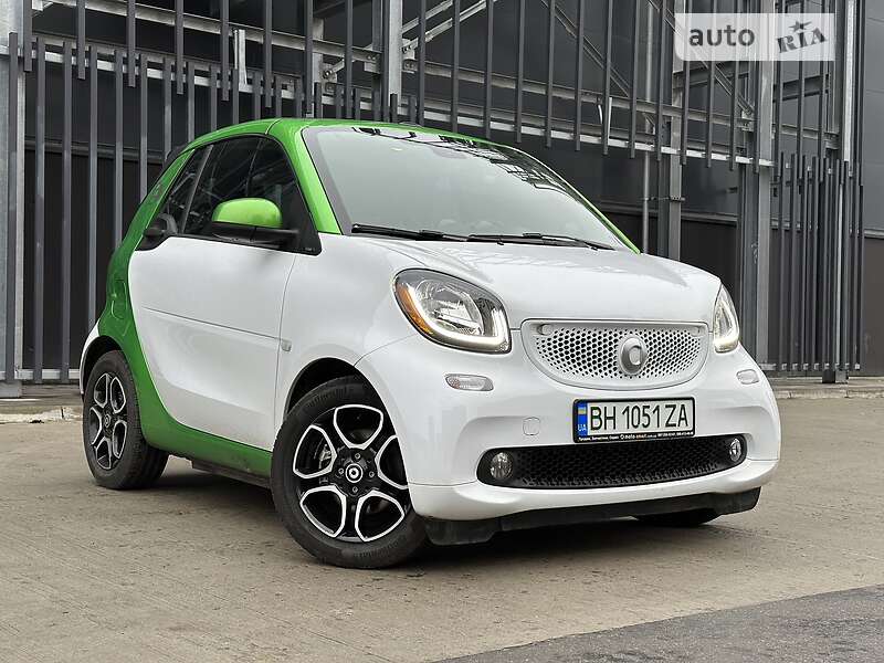 Кабриолет Smart EQ Fortwo