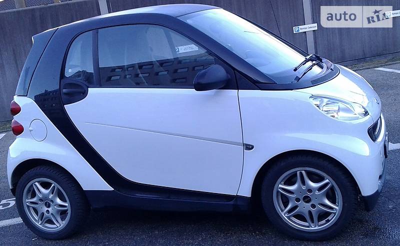 Smart fortwo 2010 года