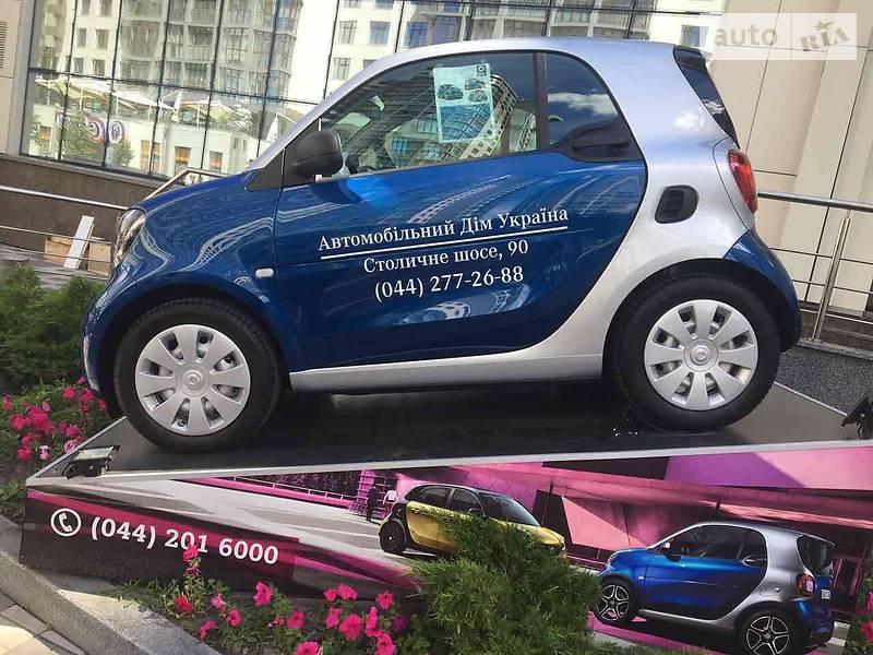 Smart fortwo 2017 года