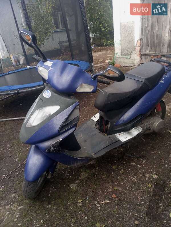 Скутер Spark SP 150-16