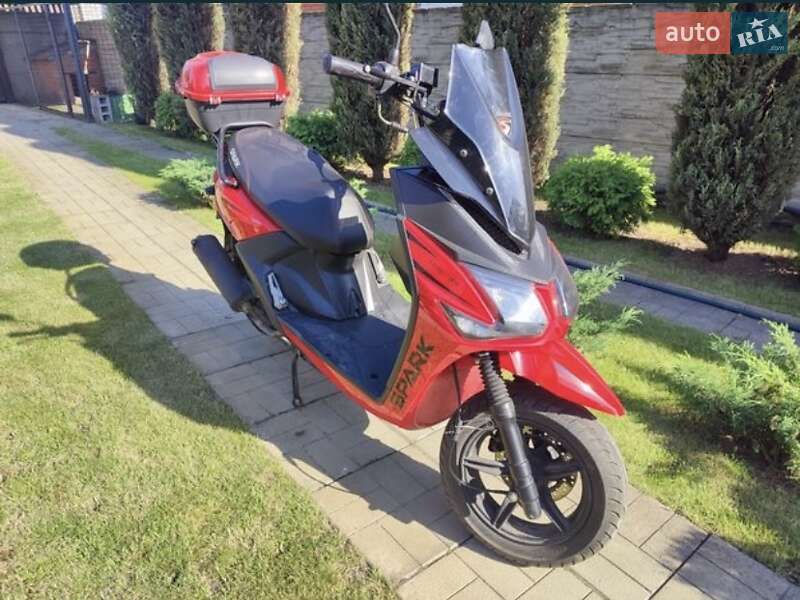 Скутер Spark SP-150