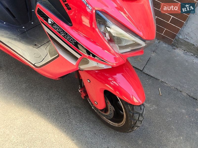 Скутер Spark SP 150S-18