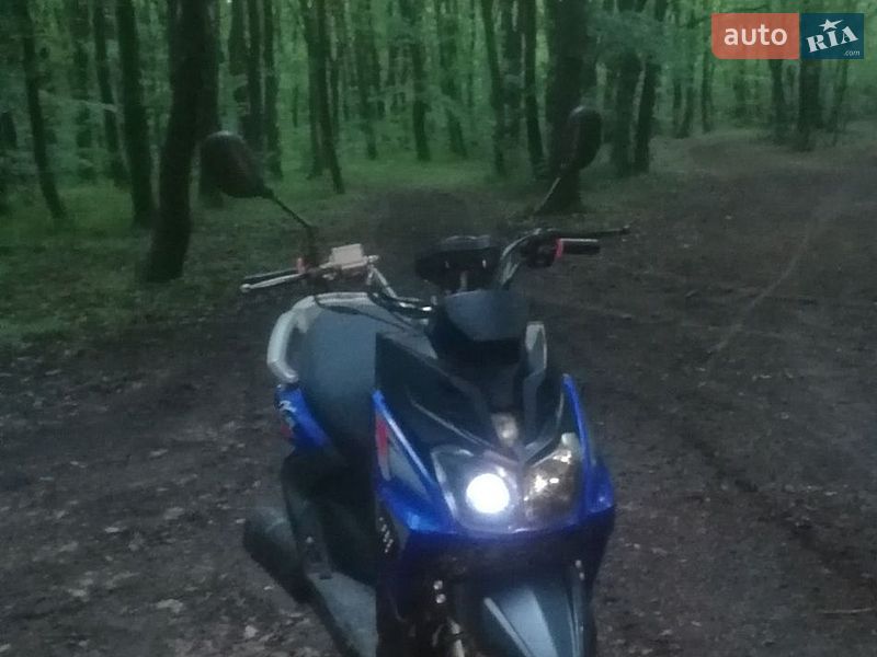 Скутер Spark SP 150S-19BN