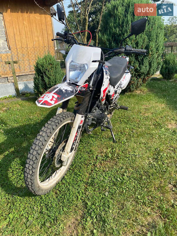 Мотоцикл Внедорожный (Enduro) Spark SP 200D1