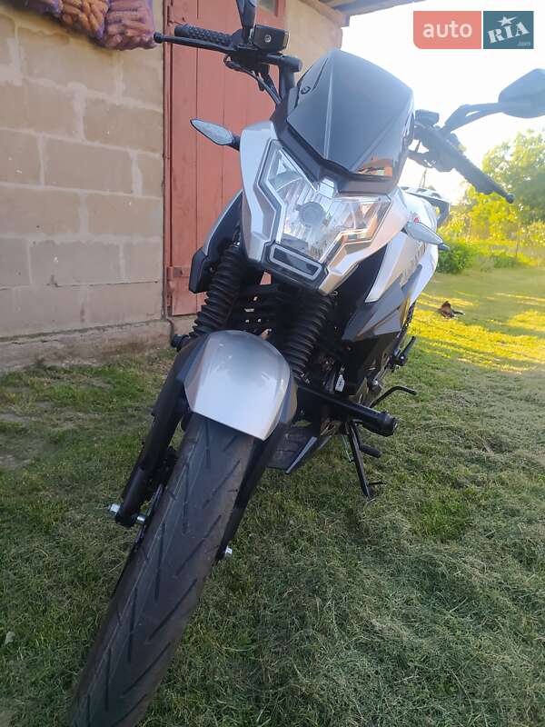 Мотоцикл Спорт-туризм Spark SP 200R-32