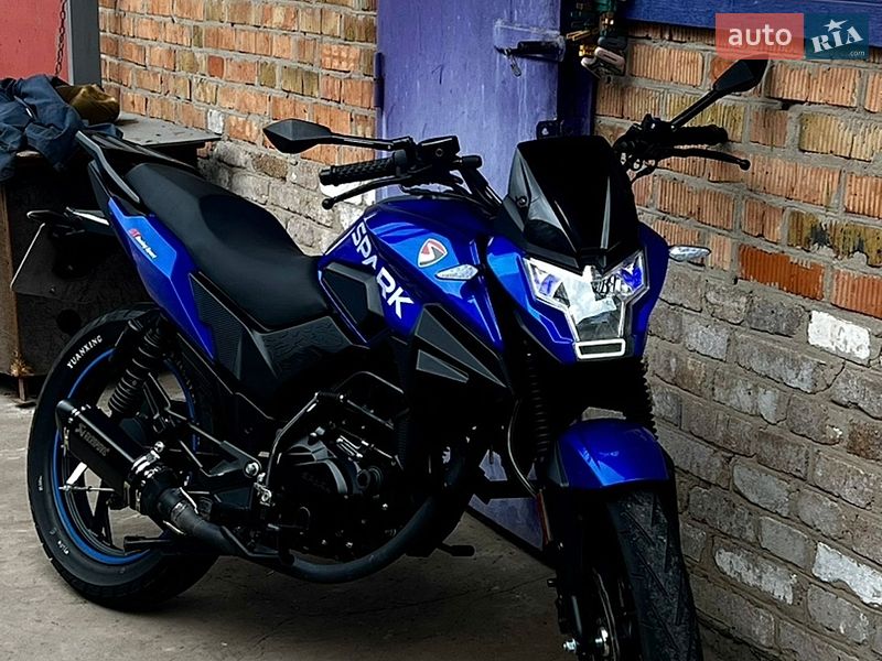 Мотоцикл Без обтікачів (Naked bike) Spark SP 200R-32