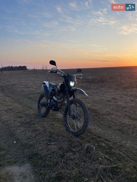 Мото Spark SP 300RS-2