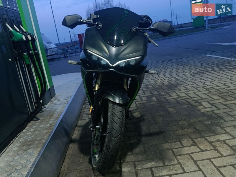 Мотоцикл Классик Spark SP 300RS-2